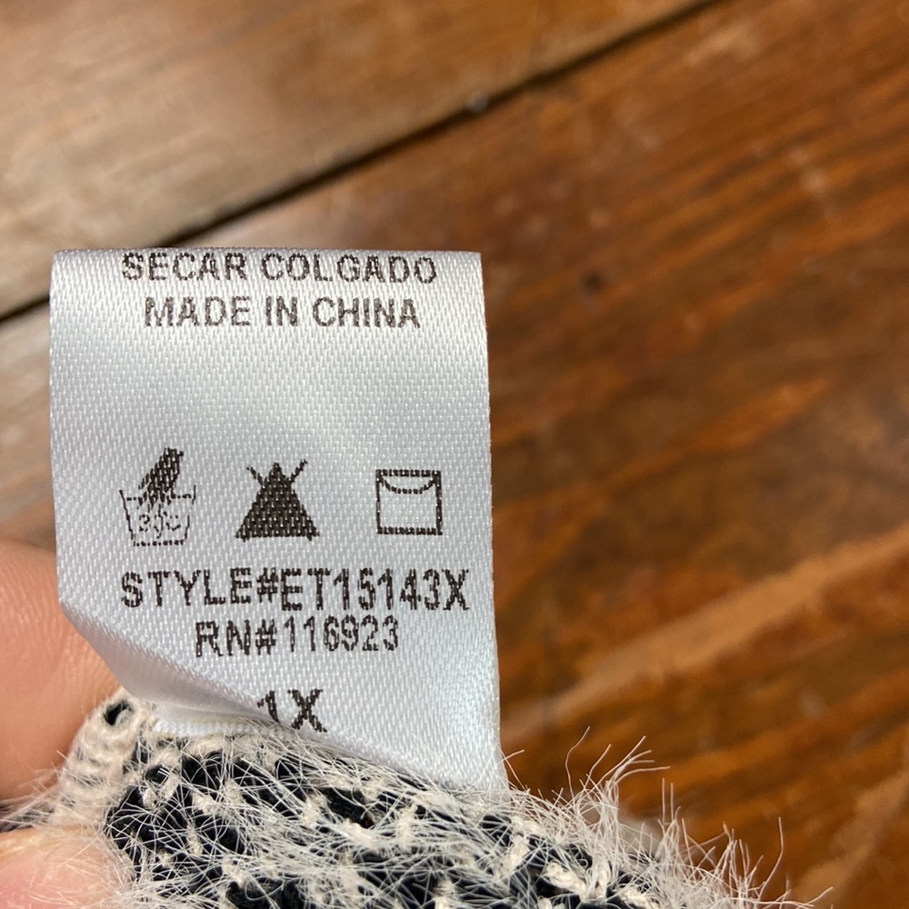 Top Easel LA Zebra Print Knit Mauve and Black Plus Sizes - Picture 7 of 7